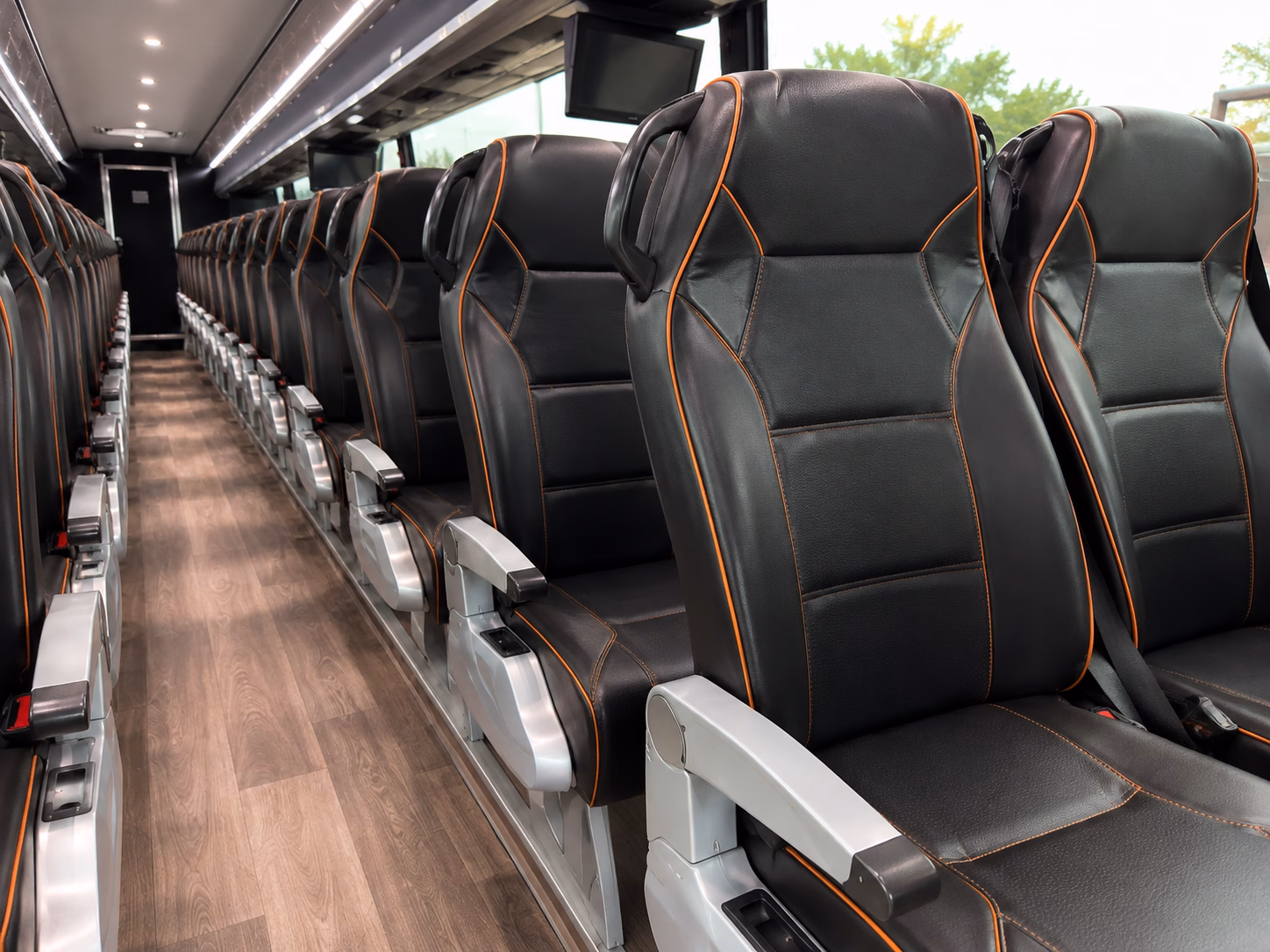 booking wine tour transportation for cincinnati s harvest season and special events